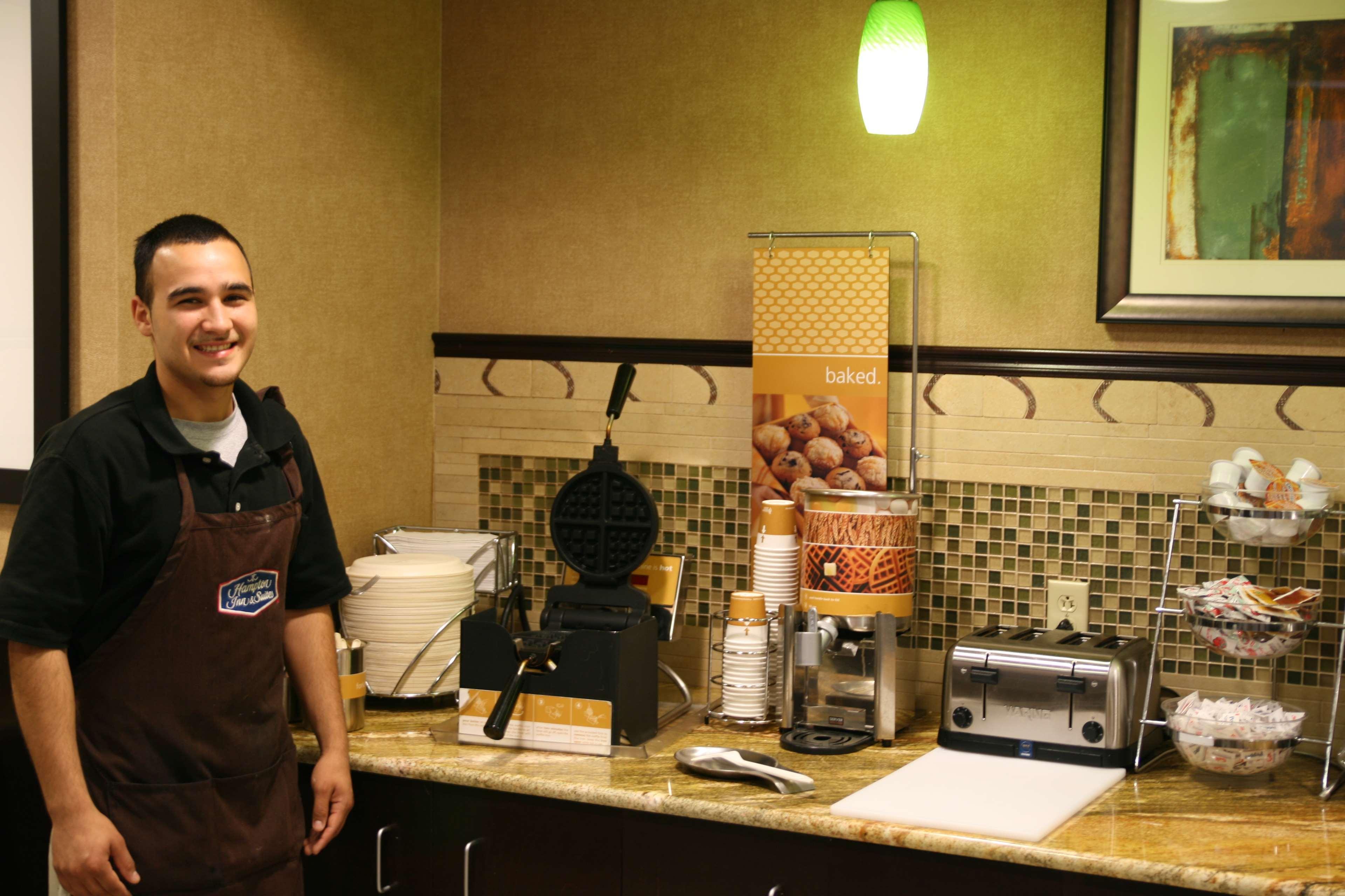 Hampton Inn And Suites Austin - Lakeway Restaurant photo