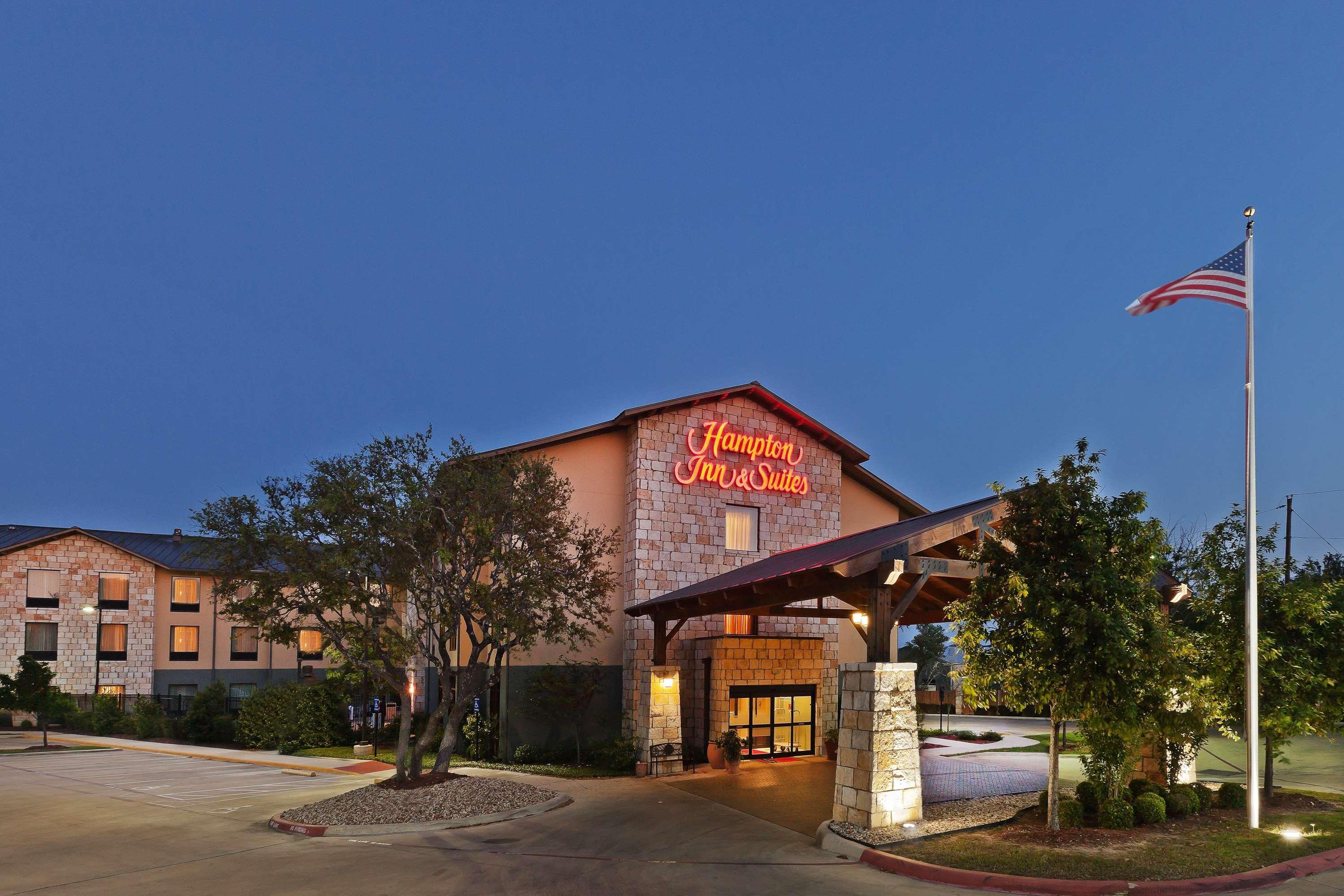 Hampton Inn And Suites Austin - Lakeway Exterior photo