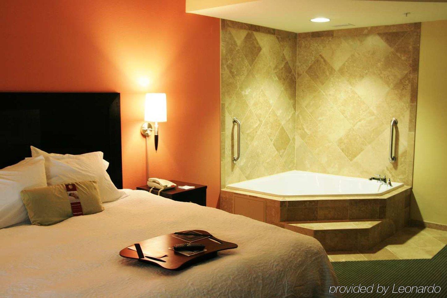 Hampton Inn And Suites Austin - Lakeway Room photo